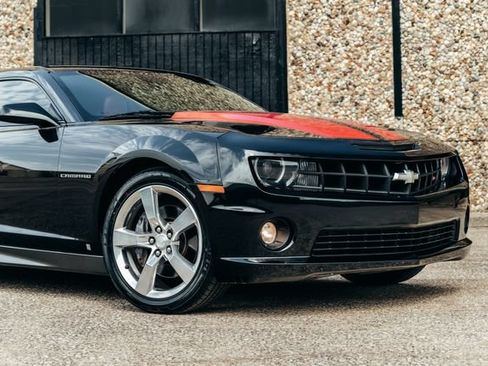 Used 2010 Chevrolet Camaro SS w/ LPO, Ground Effects Package RWD image 37