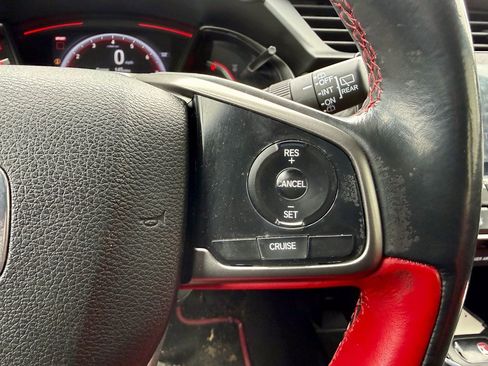 Used 2018 Honda Civic Type R image 19