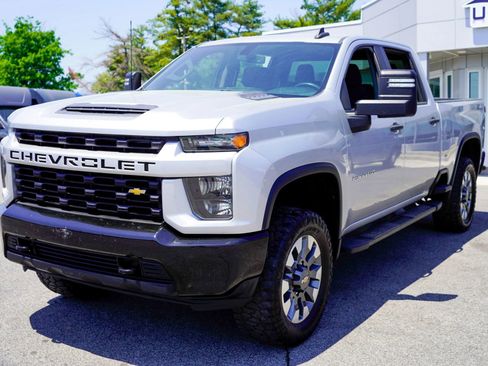 Used 2021 Chevrolet Silverado 2500 Custom w/ Custom Value Package AWD/4WD image 1
