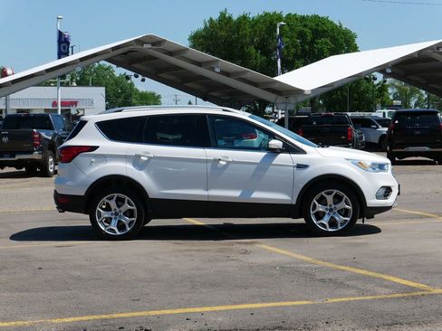 Certified 2019 Ford Escape Titanium AWD/4WD image 2