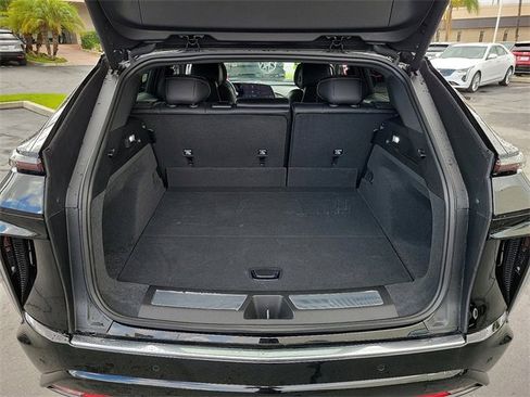 Used 2025 Cadillac Lyriq Luxury image 23