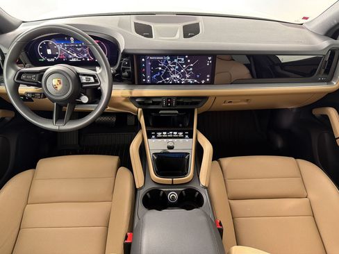 Certified 2026 Porsche Cayenne AWD/4WD image 15