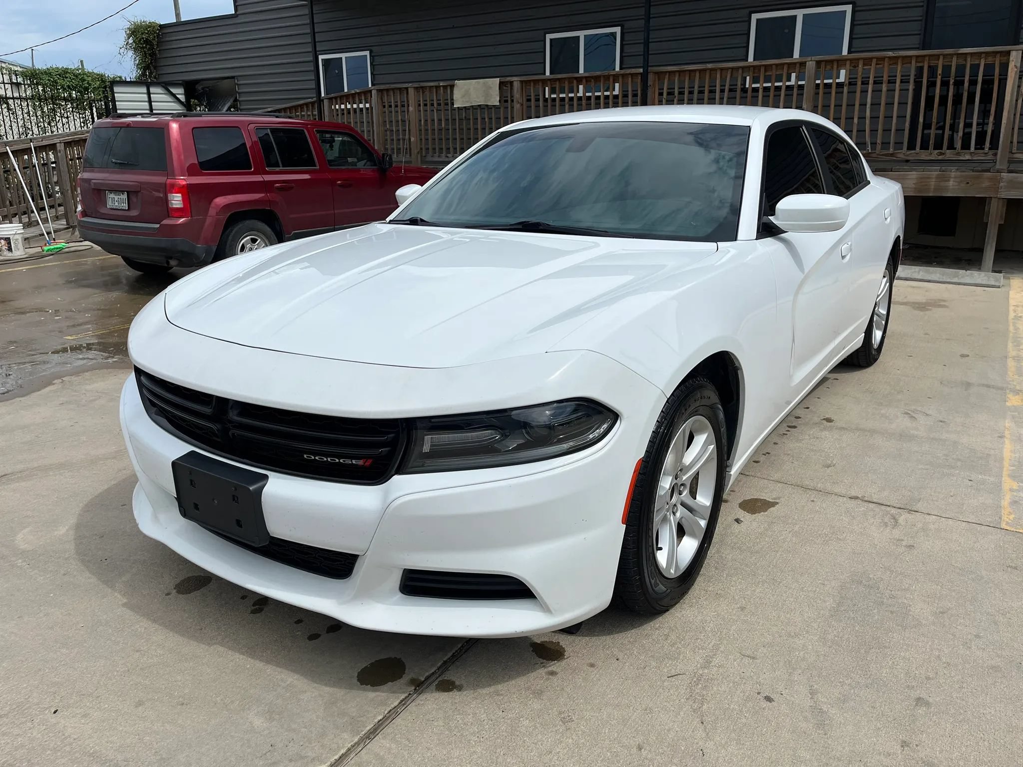 Used 2019 Dodge Charger SXT RWD image 1