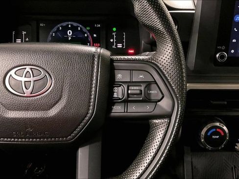 Used 2025 Toyota Tacoma SR w/ SR Upgrade Package AWD/4WD image 20