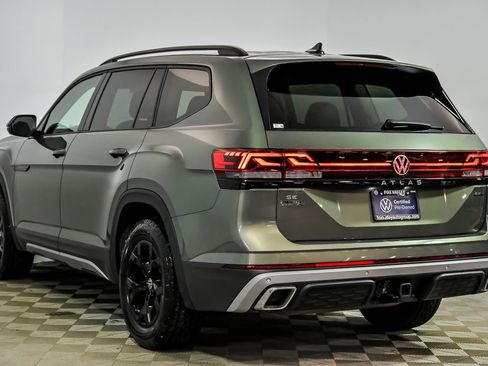 Used 2026 Volkswagen Atlas Peak Edition image 6