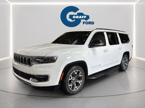 Used 2024 Jeep Wagoneer L Series III w/ Flexible Seating Group image 2