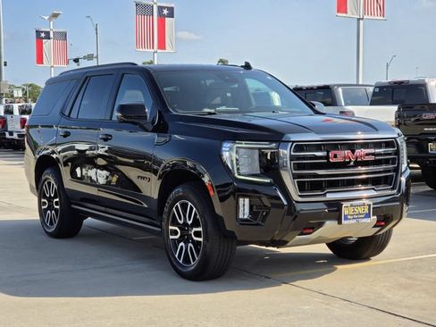 Used 2023 GMC Yukon AT4 w/ AT4 Premium Plus Package AWD/4WD image 3