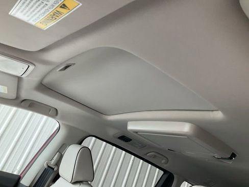 New 2026 Honda Odyssey Touring image 7