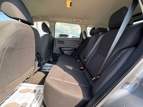 Used 2023 Nissan Rogue S FWD image 34