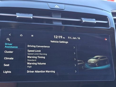 Used 2022 Hyundai Tucson Limited w/ Cargo Package image 24