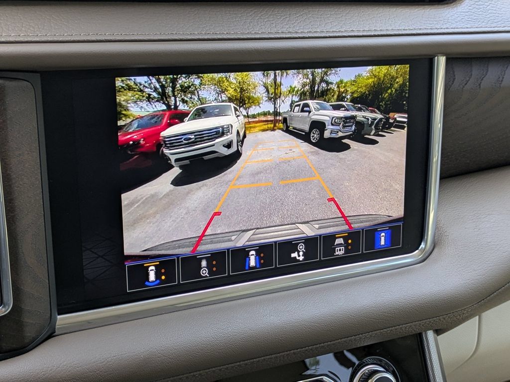 Used 2023 GMC Yukon Denali RWD image 22