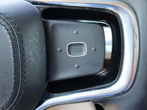 Used 2024 Lincoln Nautilus Reserve w/ Equipment Group 202A image 17