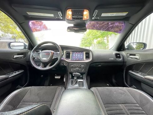 Used 2018 Dodge Charger R/T RWD image 28