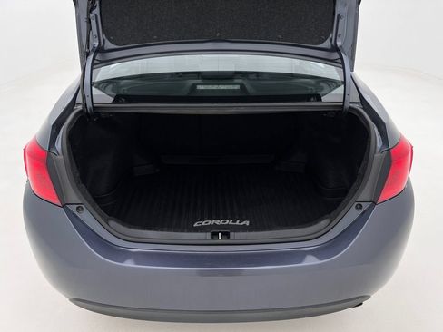 Used 2019 Toyota Corolla SE FWD image 22