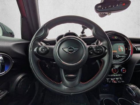 Used 2019 MINI Cooper S image 10