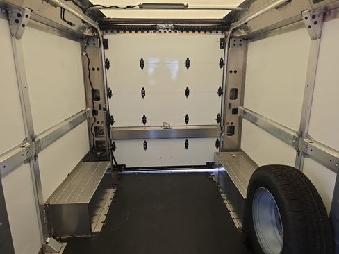 New 2025 Chevrolet Brightdrop 400 w/ Battery Pack, Max Range image 16