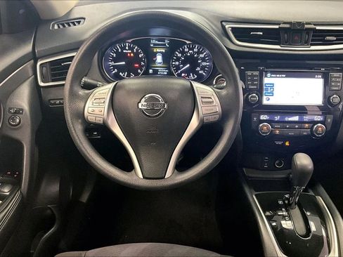 Used 2015 Nissan Rogue SV w/ SV Premium Package image 6