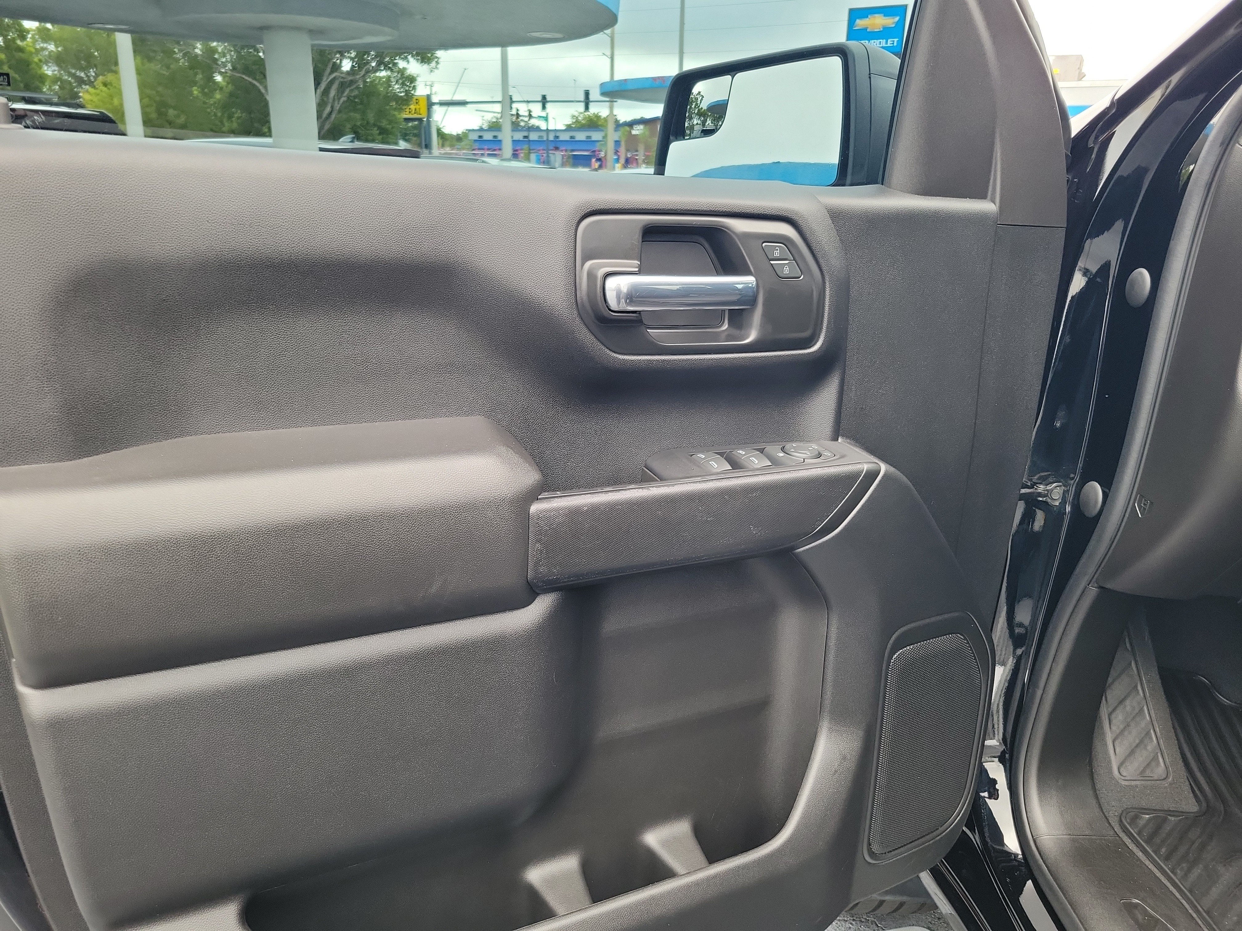Used 2022 Chevrolet Silverado 1500 Custom AWD/4WD image 17