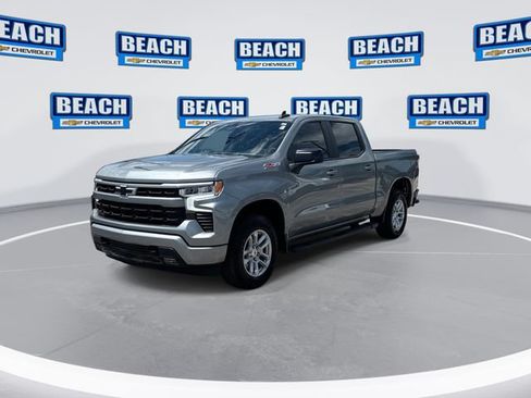 Used 2024 Chevrolet Silverado 1500 RST w/ Z71 Off-Road Package AWD/4WD image 4
