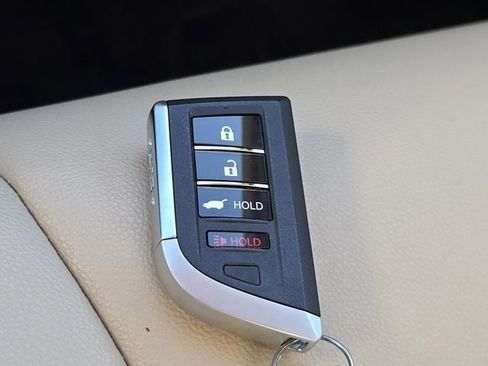 Used 2023 Acura MDX SH-AWD image 35