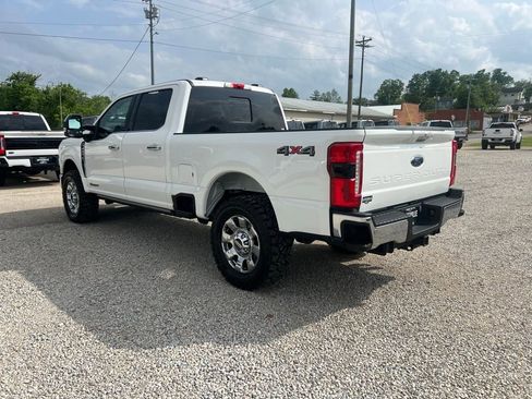 Used 2024 Ford F250 4x4 Crew Cab Super Duty image 6