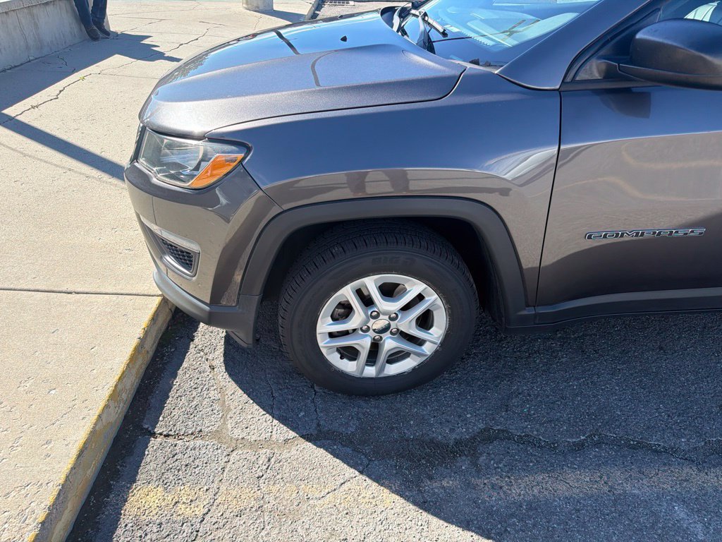 Used 2018 Jeep Compass Sport FWD image 1