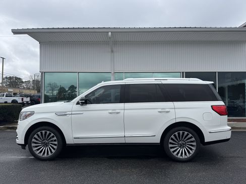 Used 2020 Lincoln Navigator Reserve w/ Luxury Package image 1