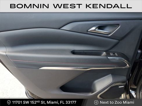 Used 2024 Chevrolet Traverse RS image 21