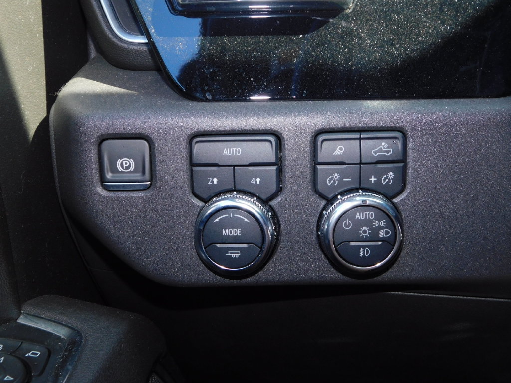 Used 2025 GMC Sierra 1500 Elevation w/ Elevation Premium Package AWD/4WD image 31