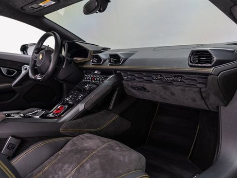 Used 2015 Lamborghini Huracan LP 610-4 AWD/4WD image 40