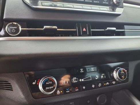 Used 2023 Mitsubishi Outlander SEL image 8