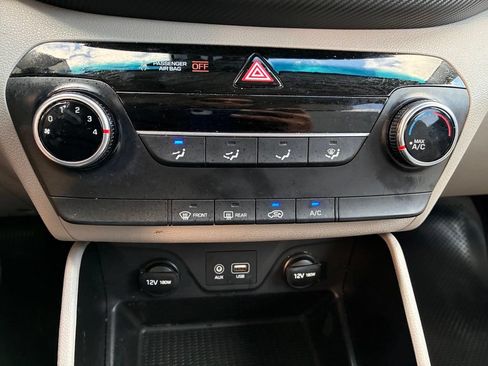 Used 2019 Hyundai Tucson SE AWD/4WD image 28
