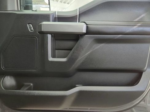 Used 2018 Ford F150 XLT w/ Equipment Group 302A Luxury AWD/4WD image 23
