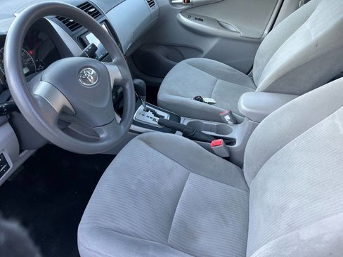 Used 2010 Toyota Corolla LE image 26