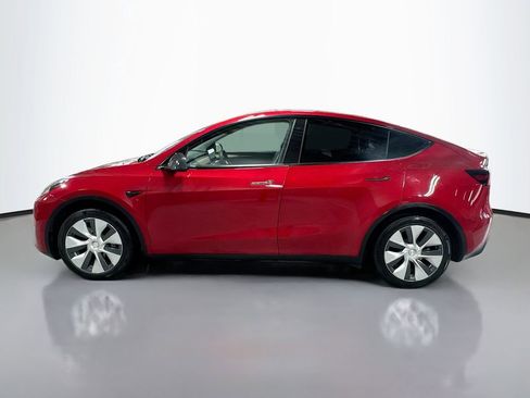 Used 2022 Tesla Model Y Long Range image 10