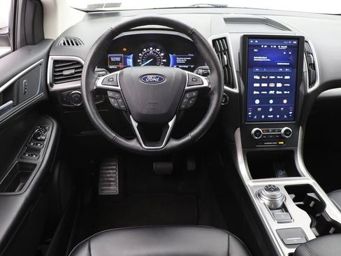 Used 2024 Ford Edge SEL image 12