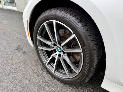 Used 2022 BMW 330i xDrive Sedan w/ Driving Assistance Package AWD/4WD image 14