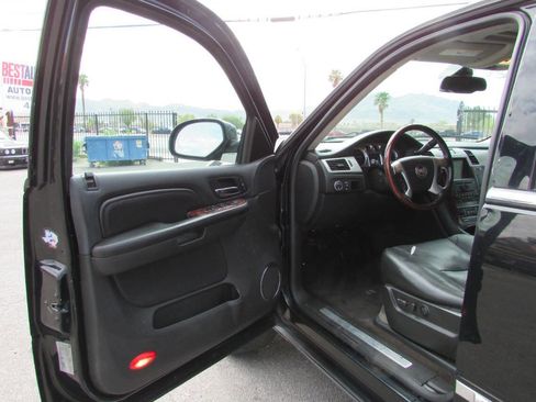 Used 2009 Cadillac Escalade 2WD image 10