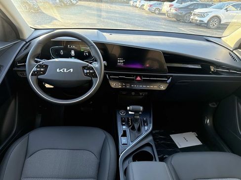New 2026 Kia Niro EX image 6