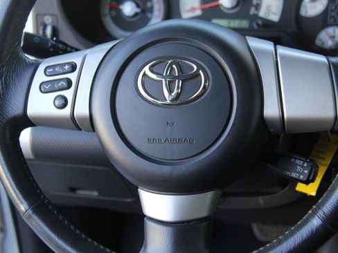 Used 2007 Toyota FJ Cruiser 4WD image 12
