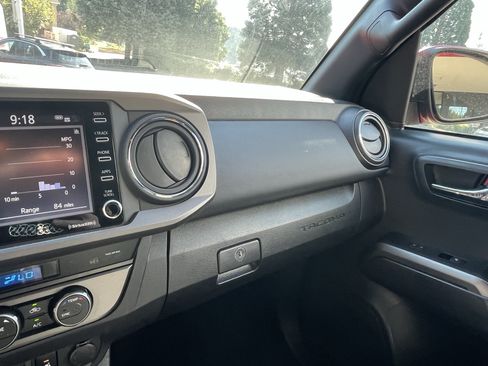 Certified 2023 Toyota Tacoma TRD Sport AWD/4WD image 31