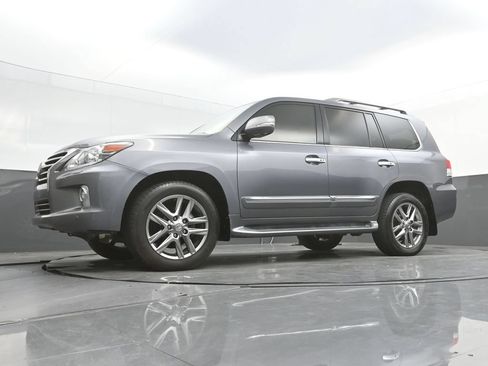 Used 2015 Lexus LX 570 4WD image 39