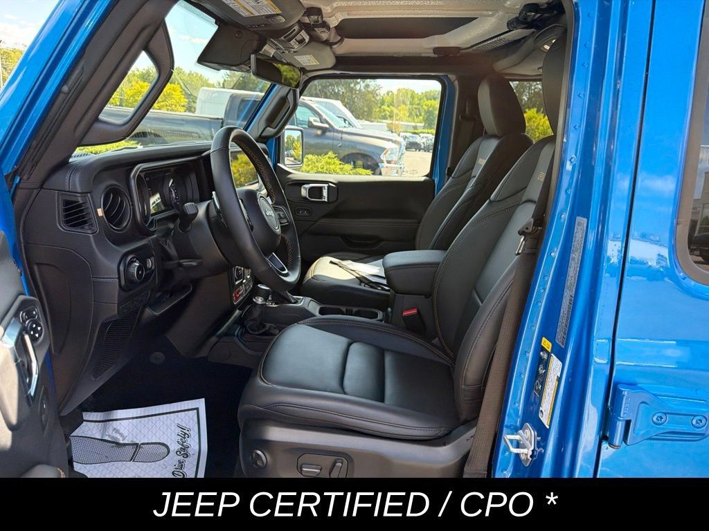 Used 2025 Jeep Wrangler Unlimited Rubicon 392 AWD/4WD image 13