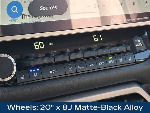 Used 2024 Toyota Tundra Limited AWD/4WD image 14