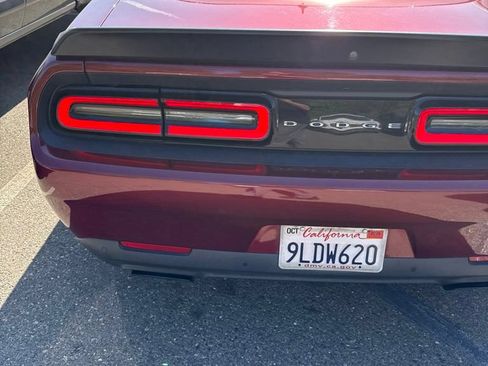 Used 2019 Dodge Challenger SRT Hellcat RWD image 12
