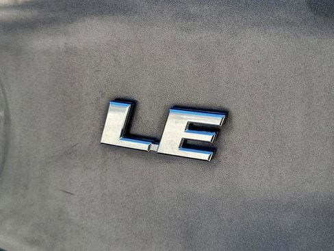 Used 2019 Toyota RAV4 LE image 11