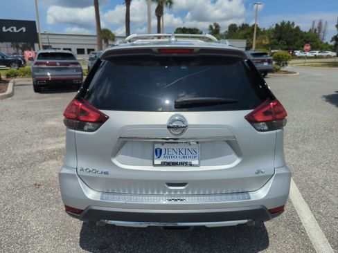 Used 2018 Nissan Rogue SV FWD image 7