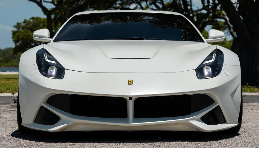 Used 2014 Ferrari F12 Berlinetta RWD image 2