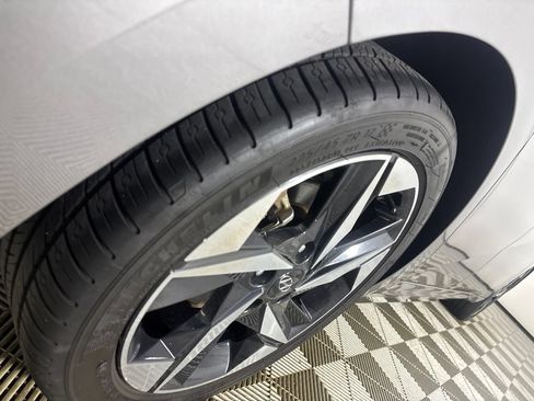 Used 2023 Hyundai Elantra Limited FWD image 30