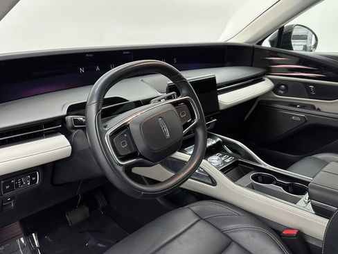 Used 2024 Lincoln Nautilus Premier w/ Equipment Group 102A image 11